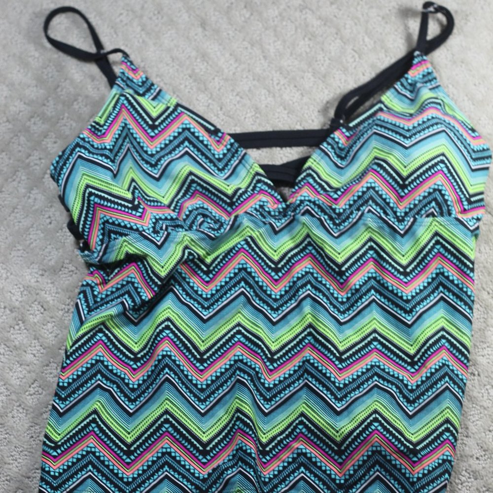 Women’s Zigzag Print Bikini Top - Black Straps, Multi